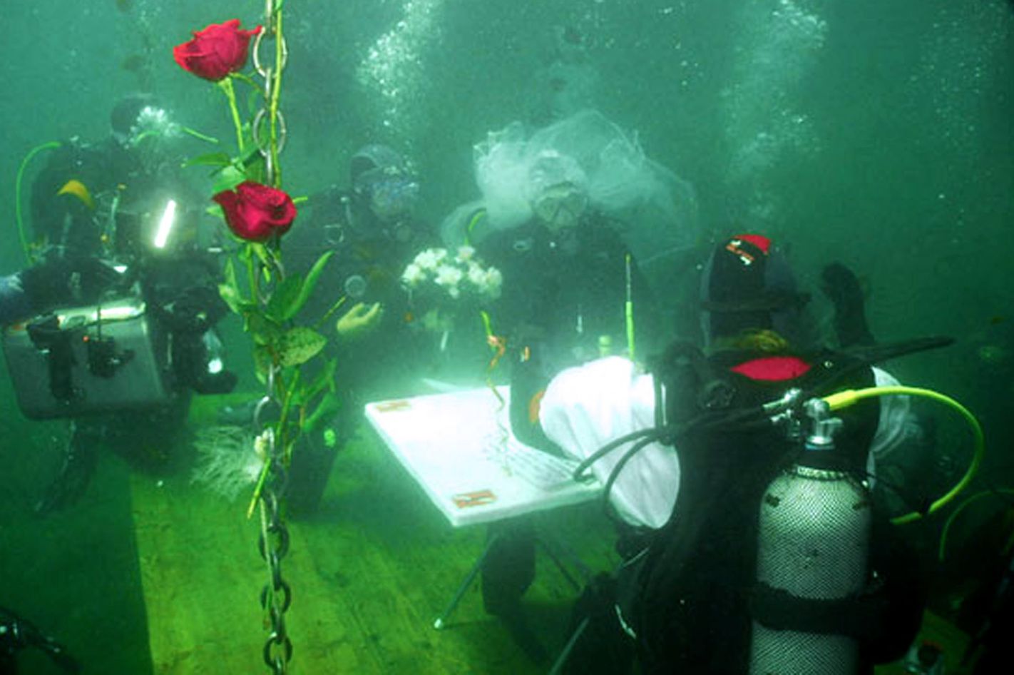 Hochzeit unter Wasser am Weißensee