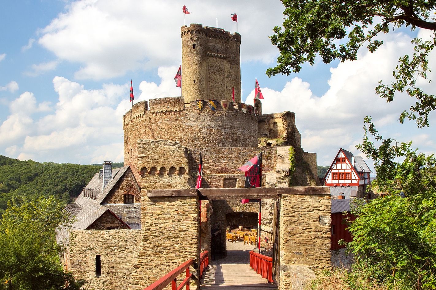 Mittelalter-Krimi & Dinner auf der Burg bei Koblenz
