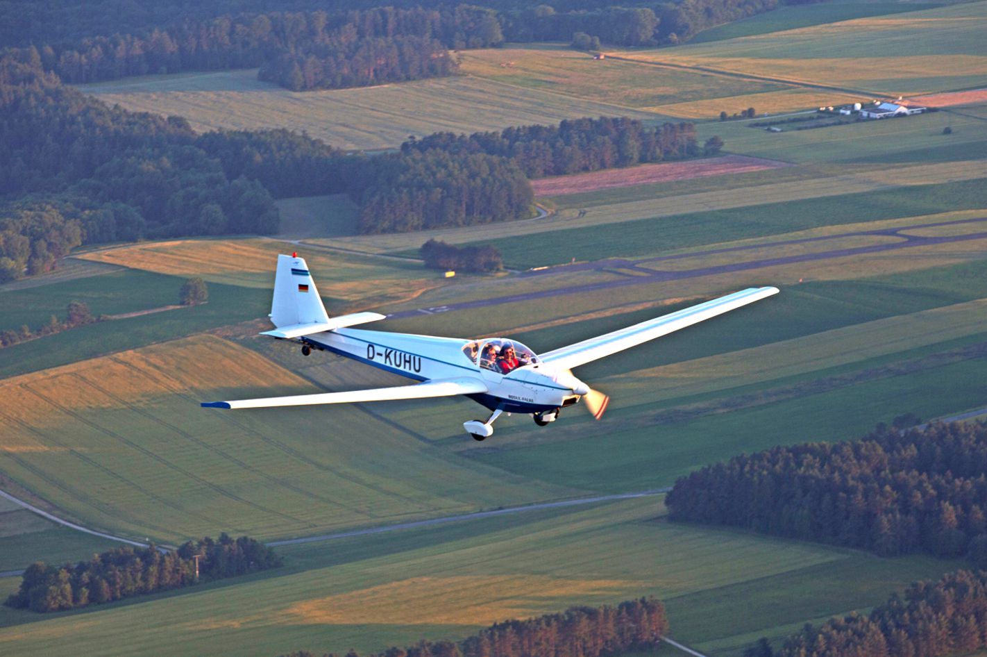 Motor-Segelfliegen mit Alpenpanorama in Schänis