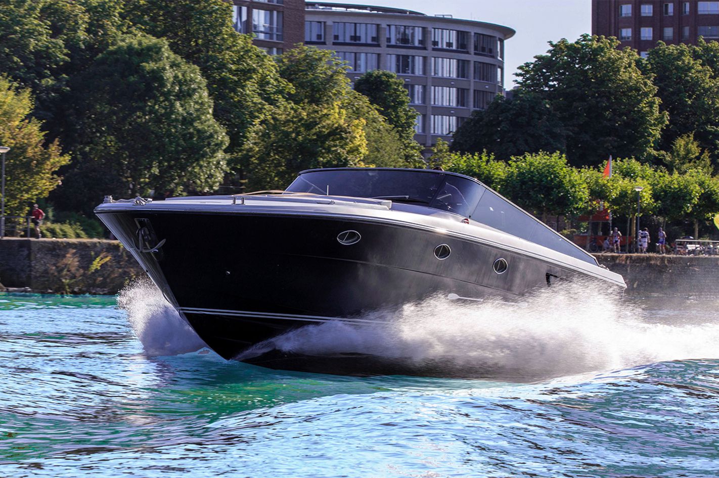 Motoryacht-Ausfahrt Frankfurt für bis zu 10 Personen